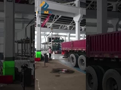 5トンのクリアアイスマシンが積載され運送されています