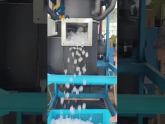 パイプ氷機の稼働現場