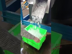 10トンのチューブ氷機が稼働中